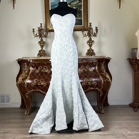 Women’s formal metallic embellished Jacquard pageant evening prom gown - Picture 3 of 6